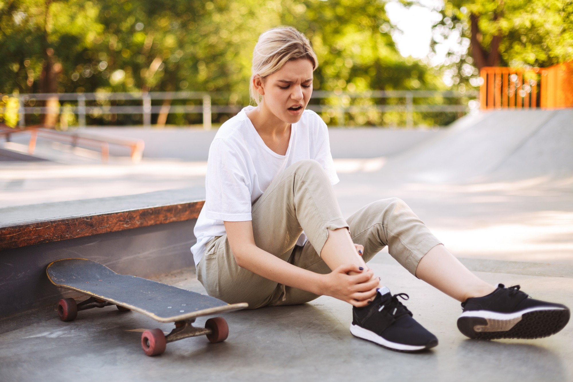 Is Sudden Ankle Pain Without Injury or Swelling a Sign of Something Serious?